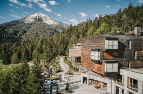 Ein Ort für Teams, die wachsen wollen. Zwischen Natur und Fokus. Bereit für euer nächstes Offsite?